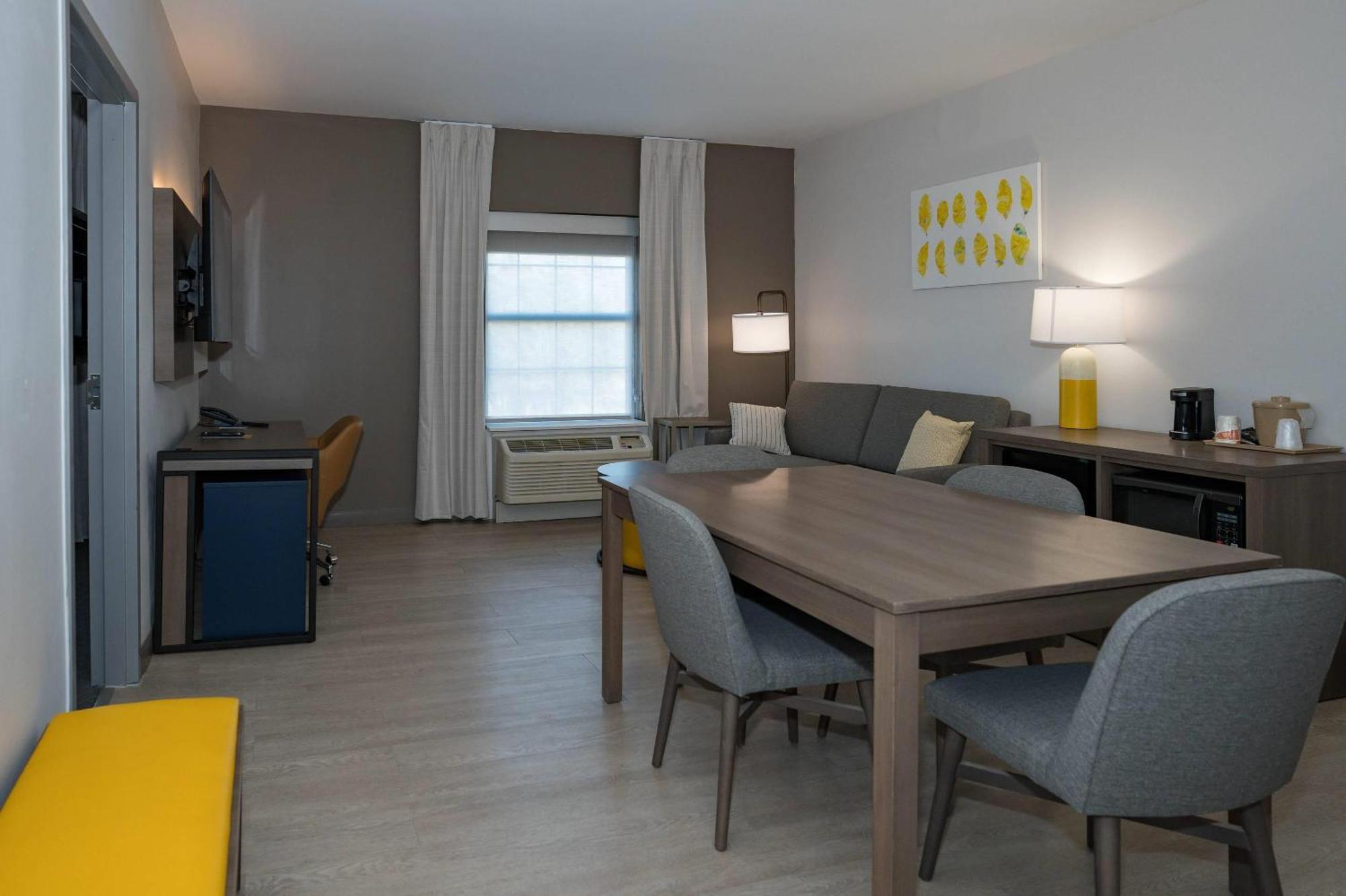 Comfort Inn & Suites River City Decatur Exteriör bild